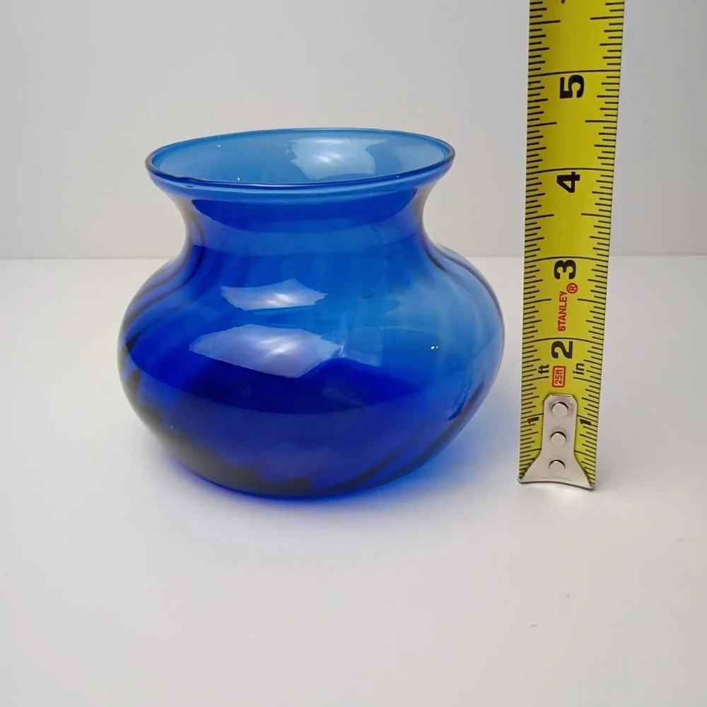 Indiana Glass Vase or Rose Bowl Illusions Swirl Ribbed Royal or Cobalt Blue 4
